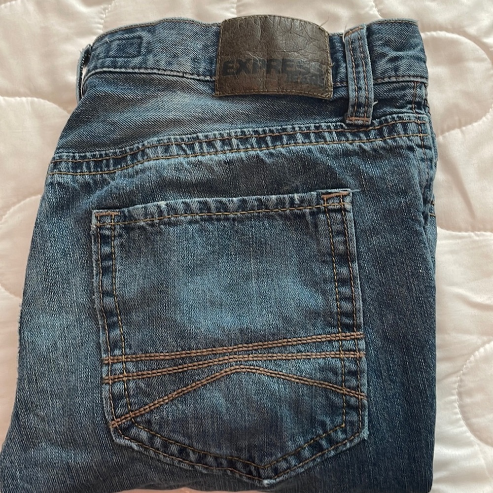 Express- soft denim, 31x 30 bootcut